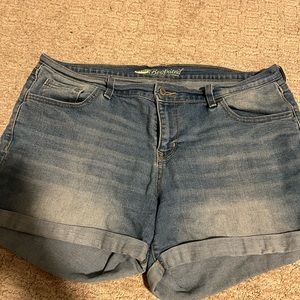 Old Navy Jean boyfriend shorts size 14
